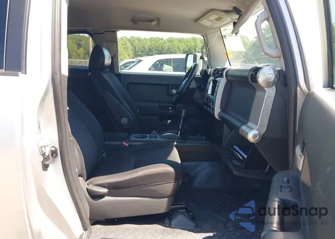 2007 Toyota Fj Cruiser z USA, uszkodzony, nr VIN JTEZU11F170008084